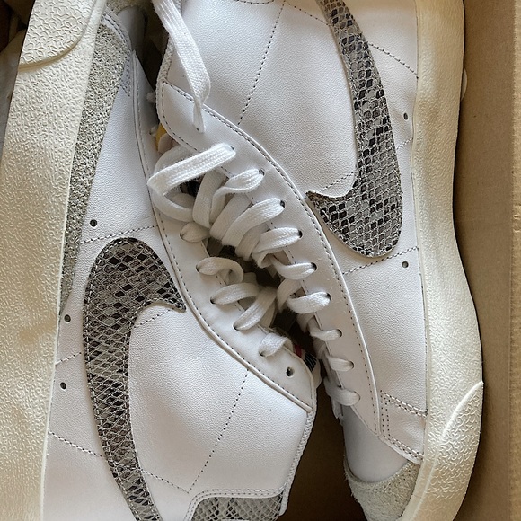 COPY - BLAZER MID 77 'SNAKESKIN' price not negotiable - Picture 1 of 3